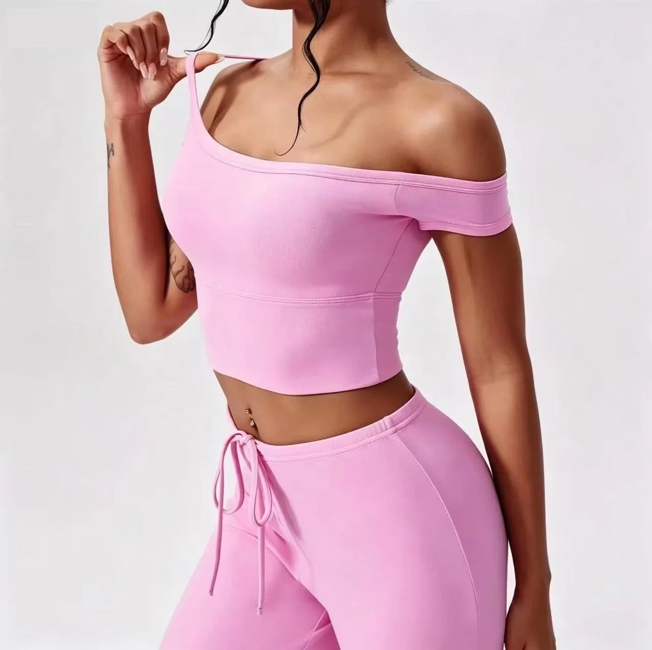 Women Off‑Shoulder Pink Yoga Crop Top, Sexy One‑Strap Two‑Way Wear Sports Gym Blouse, Ladies Fitness Workout Short‑Sleeve T‑Shir