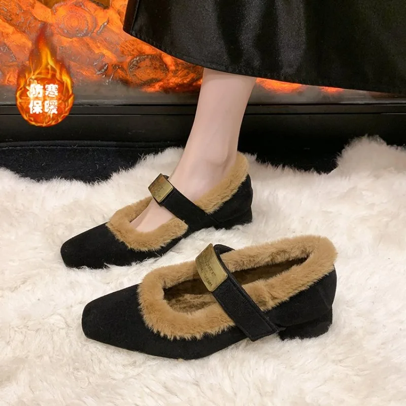 2025, elegante Metallschnalle, Mary Janes-Schuhe, schickes Markendesign, Pelz, niedriger Absatz, Kleidschuhe, Damen, Winter, warm, Plüsch, Gürtel, Pumpe, Zapatos