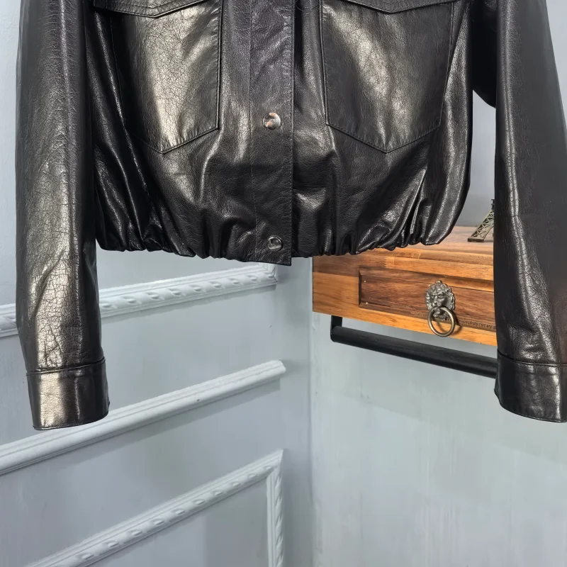 Giacca da motociclista da donna in vera pelle autunno 2025, cappotto casual alla moda a maniche lunghe in similpelle cerata effetto snellente