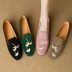 Women's Traditional Chinese embroidery natural suede leather lip-on flats loafers round toe soft comfortable moccasins shoes hot