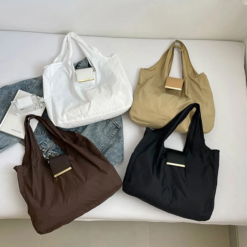 Reusable Mini Keychain Tote Bag Large Capacity Lightweight Foldable Shopping Bag Eco-Friendly Key Ring Expandable Reusable Bag