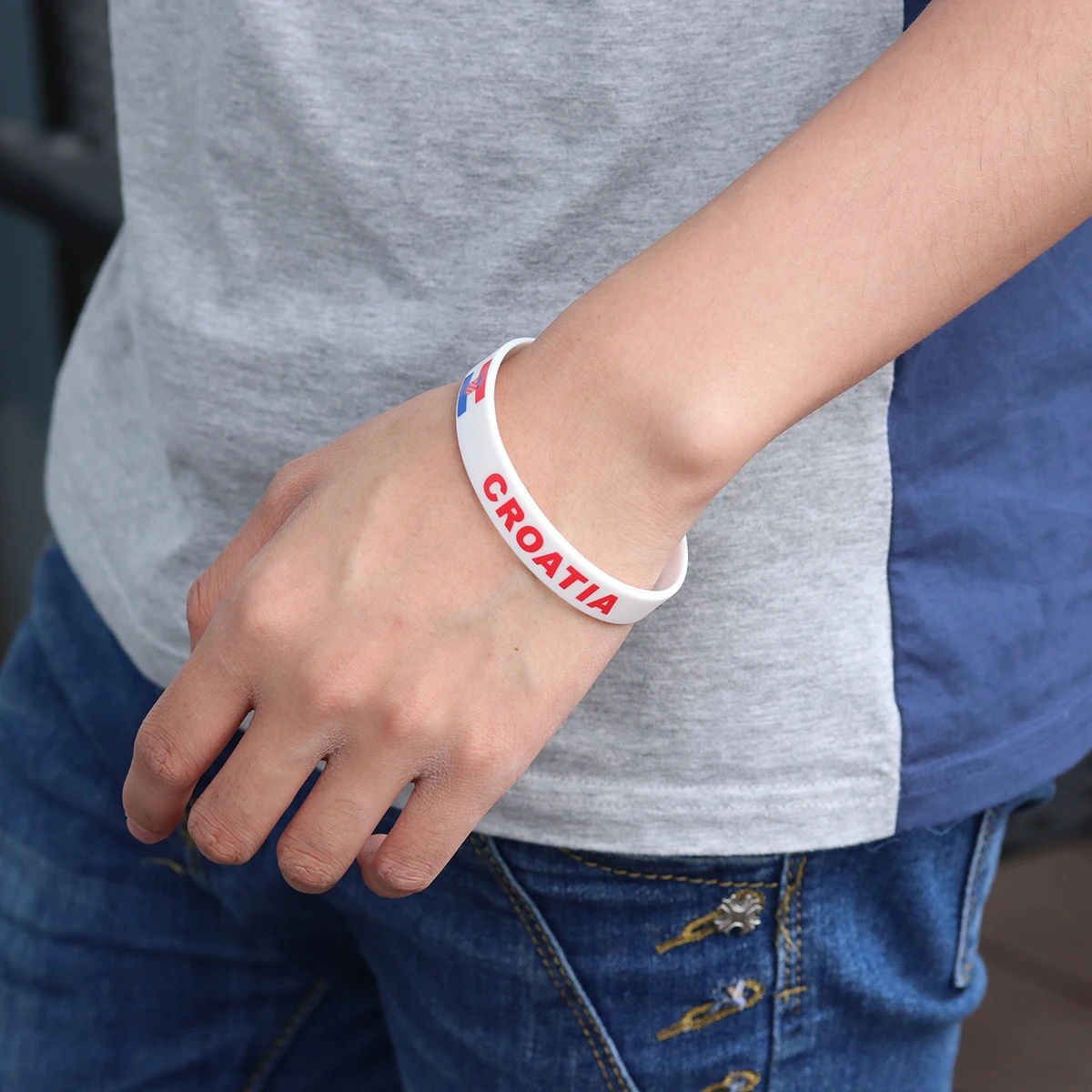 

6 Pcs High-Quality Country Wristband Ideal For Football Match Fans And Supporters