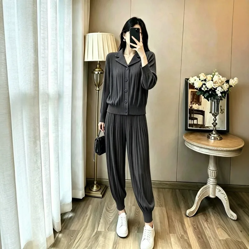 Miyake Pleated Pants Set Women 2026 Autumn New Suit Lapel Single-Breasted Cardigan Jogger Carrot Pants Loose Pleats 2-Piece Set