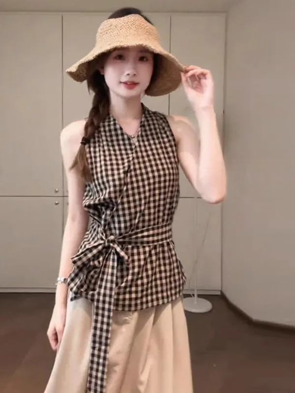 

Retro Plaid Sleeveless Shirt Vest Women's Waist Cinch Tie Design Summer Unique Beautiful Small Audience Top Fashion Set