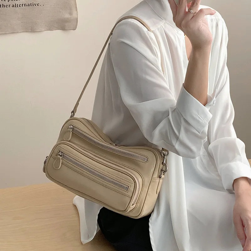 

Cowhide Messenger Bag New Oil Wax Leather Women's Bag Genuine Leather Motorcycle Crossbody designer luxury high quality city Bag