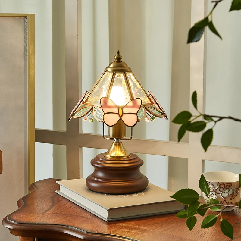 

American retro butterfly flower glass mini desk lamp French medieval nostalgic creative bedroom bedside lamp