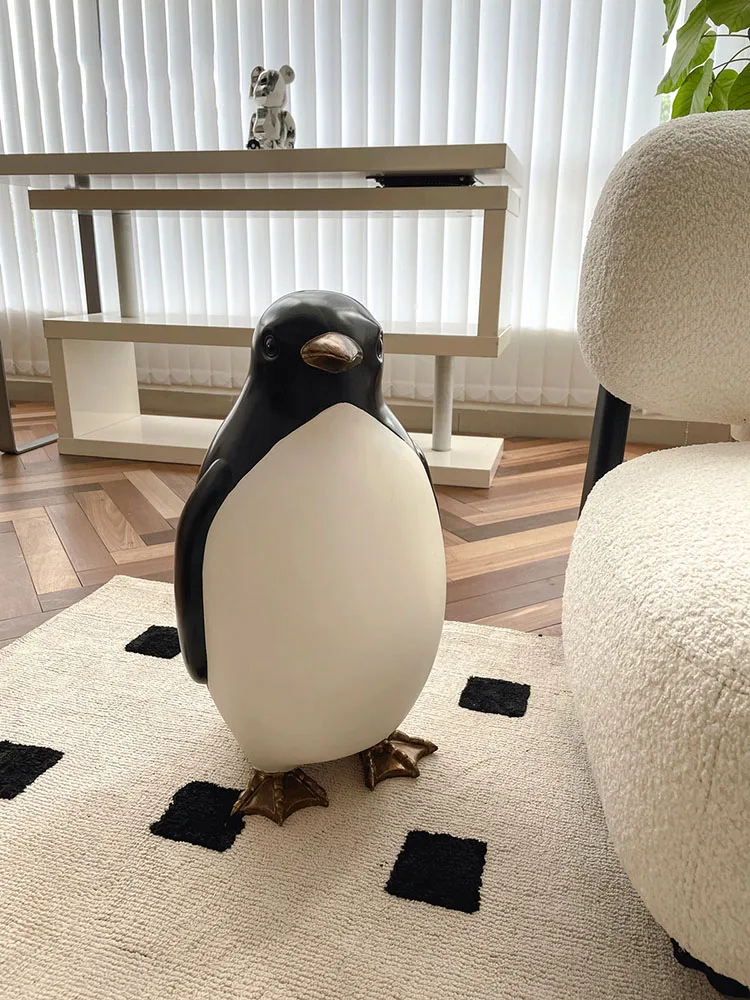 

Nordic Home Decor Penguin Statue Luxury Living Room Decoration Cute Animal Sculpture Kawaii Room Decor Home Accessories Figurine