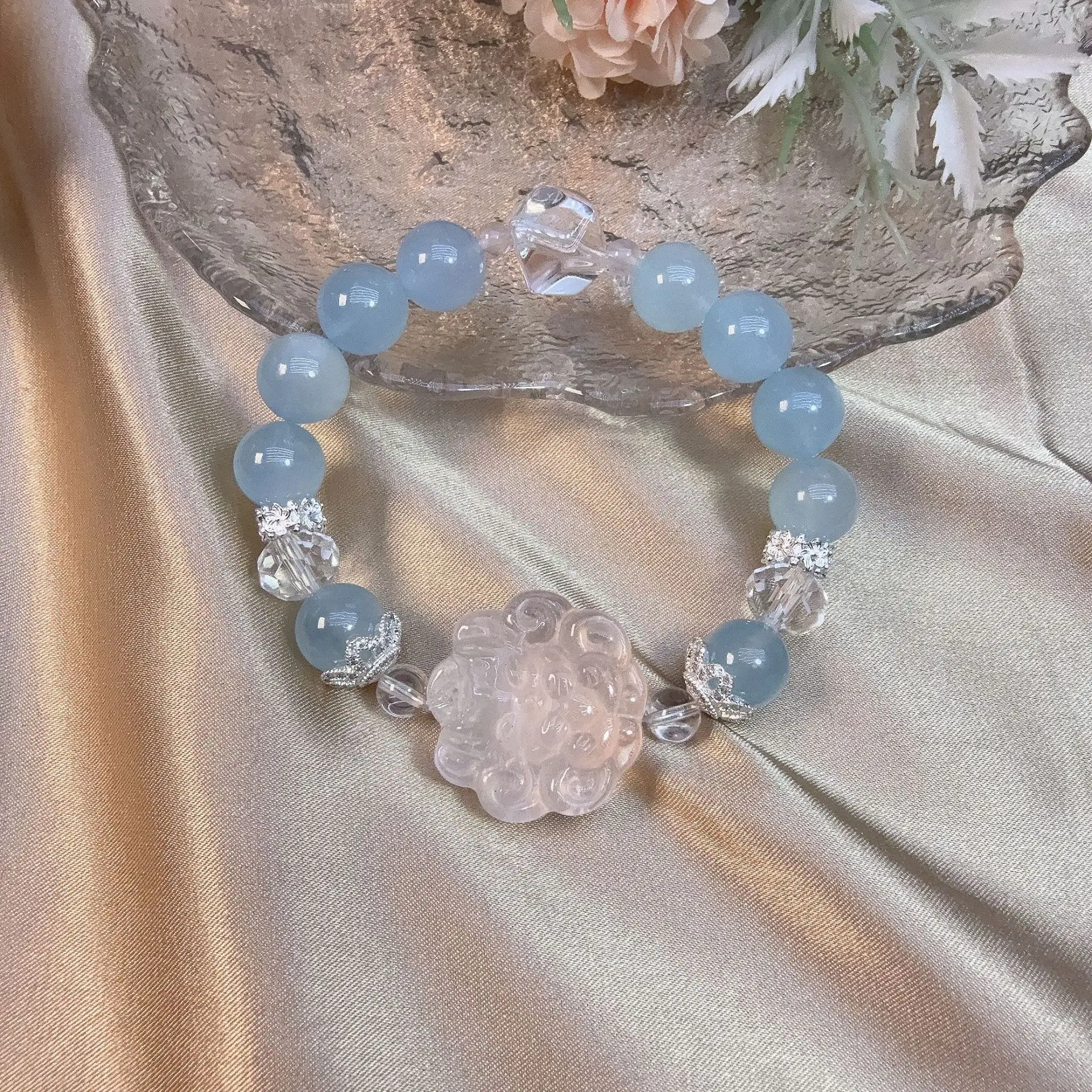 

Natural Sea Blue Treasure Matching With Milk White Crystal Baby Fox Phoenix Nine Light Luxury Fashion Women s Handstring W Luck