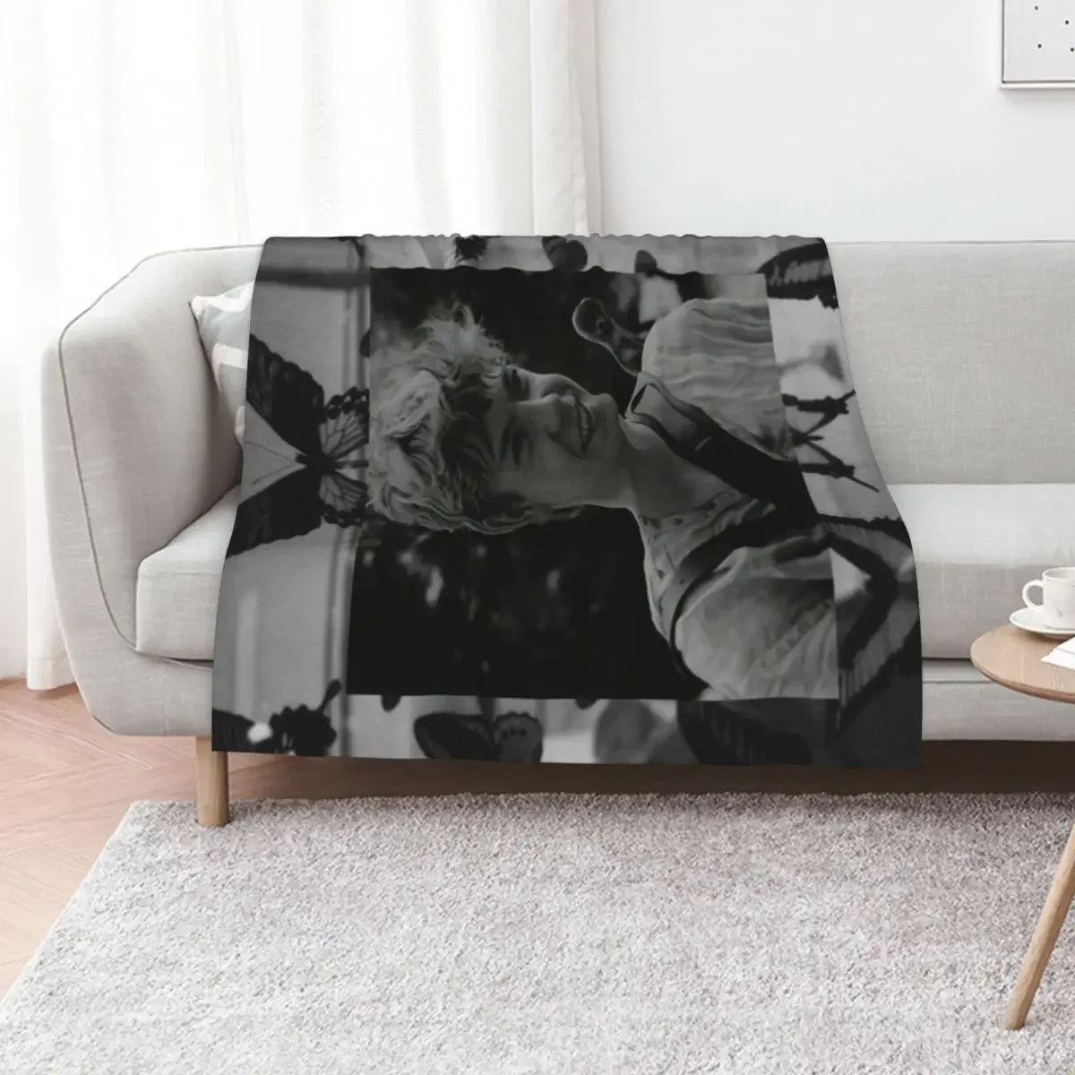 

the maze runner newt blanket Throw Blanket blankets and throws christmas gifts wednesday Blankets For Bed Blankets