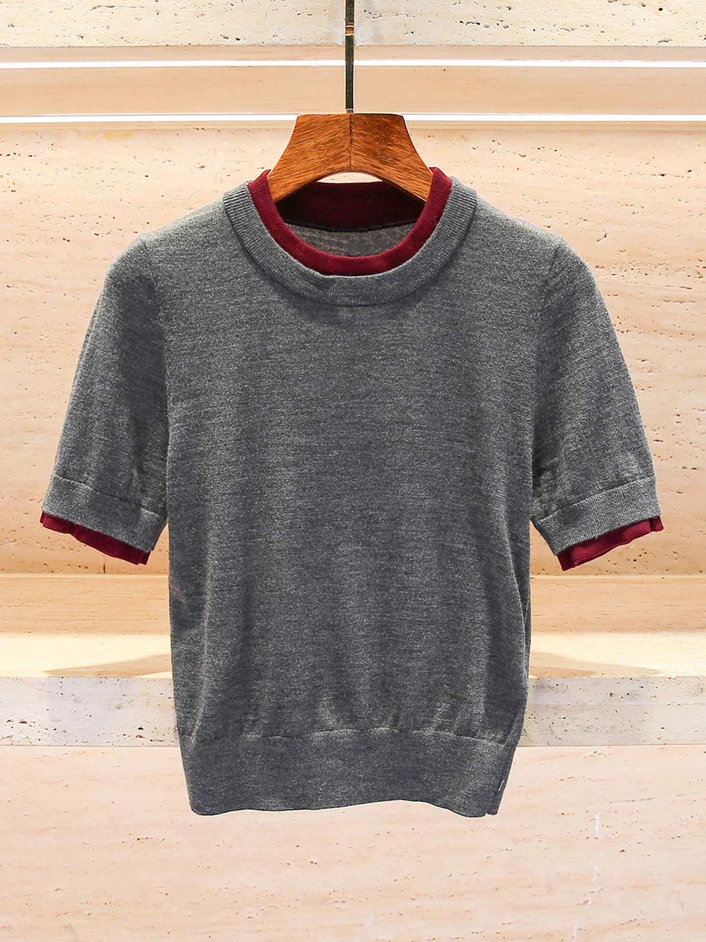 

Повседневный универсальный вязаный свитер-футболка для женщин, имитация двухслойности, с коротким рукавом, круглым вырезом, для повседневной носки, стандартный крой, трикотаж