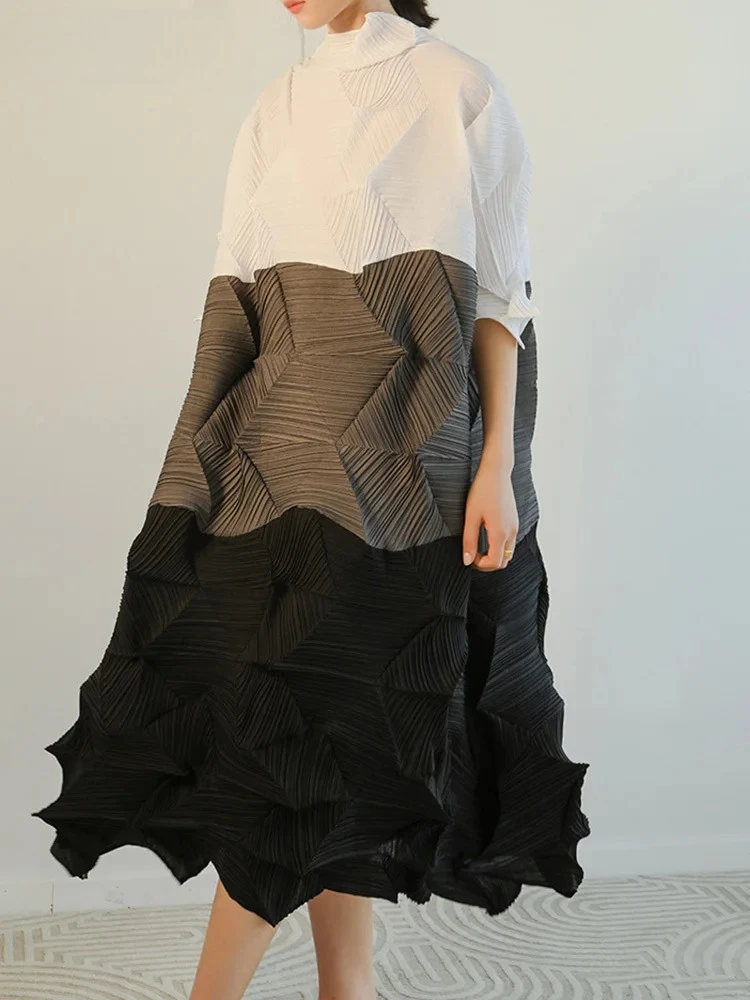 

Women's Casual Pleated Dress Miyake 2025 Summer New Short Sleeve Colorblocking Folded High Neck Dress Loose Women's Clothing