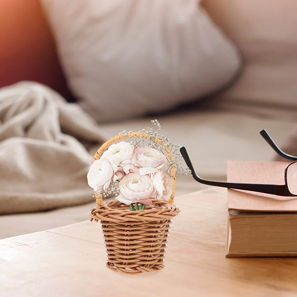

6Pcs Mini Woven Flower Basket Small Decorative Rustic Tiny Basket Handheld for Micro Landscape Dollhouse Party Favors