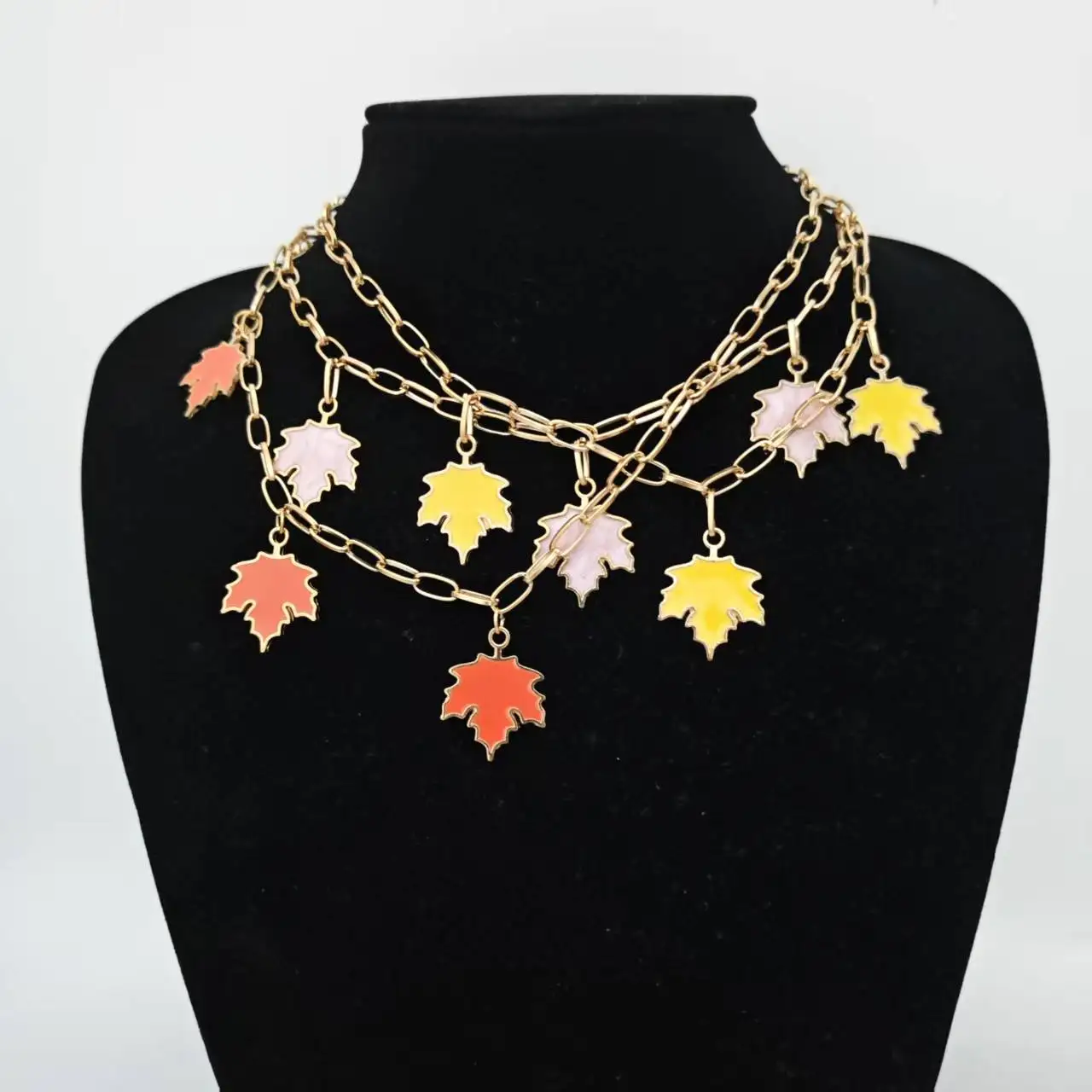 

Girls Stainless Steel 3 Maple Leaf Pandent Necklace Women New Trend Chain Jewelry Fall Handmade Present