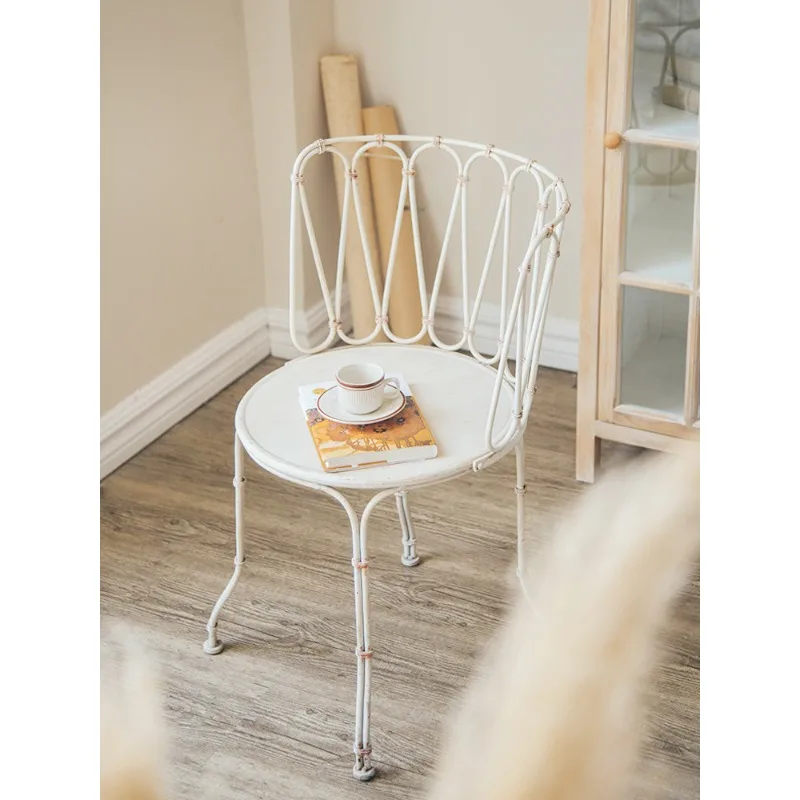 

Вы можете жить в французском саду, обеденном стуле, одиночным креативным стулом со спинкой, стулом из кованого железа, уличным балконом, повседневным ретро-легким люксу