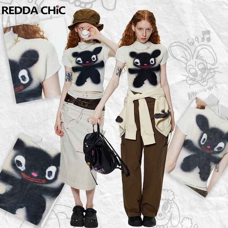 

Женская футболка с коротким рукавом и высоким воротником