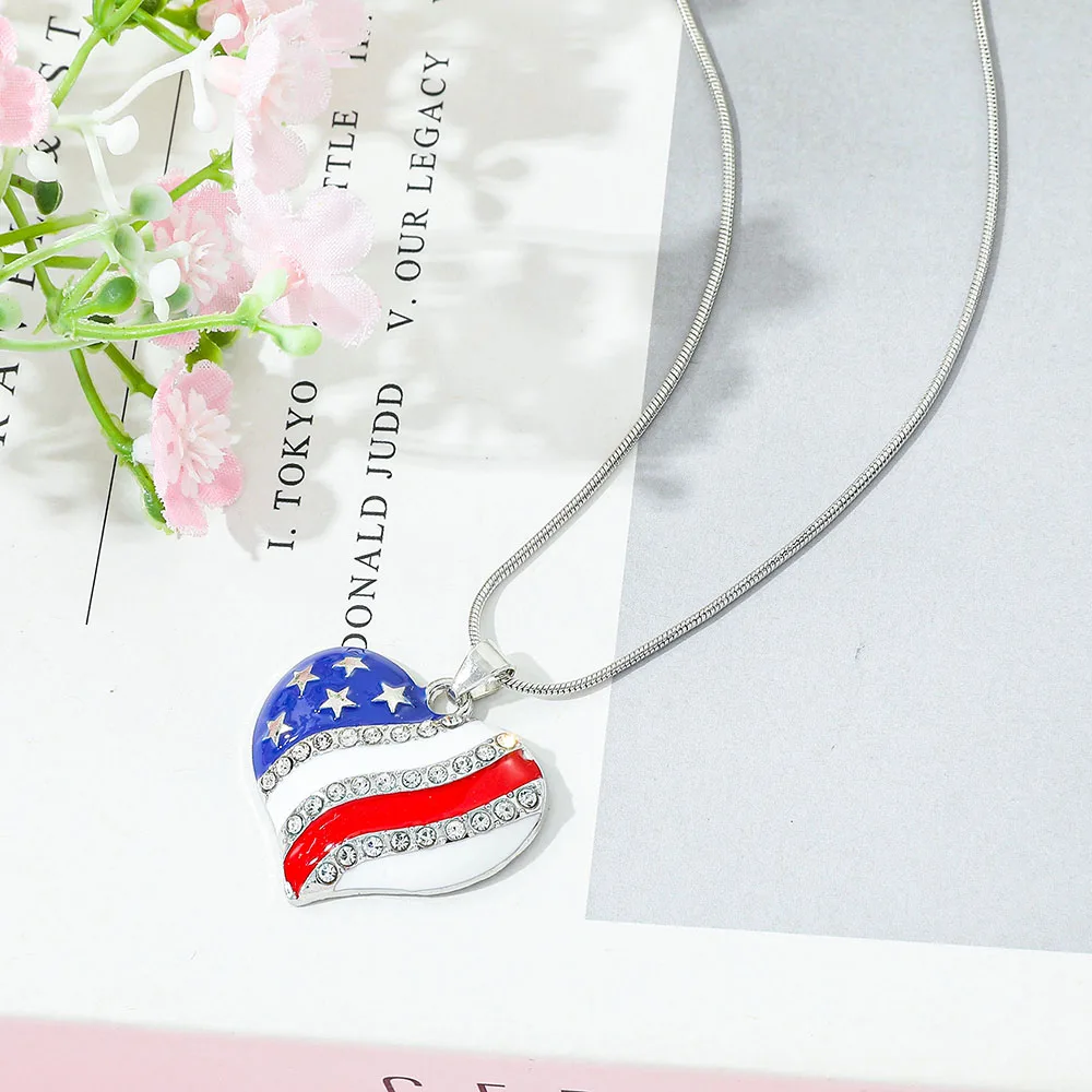 American Flag Heart Pendant Necklace, Patriotic Enamel Rhinestone Love Necklace for Women, 4th of July Independence Day Jewelry