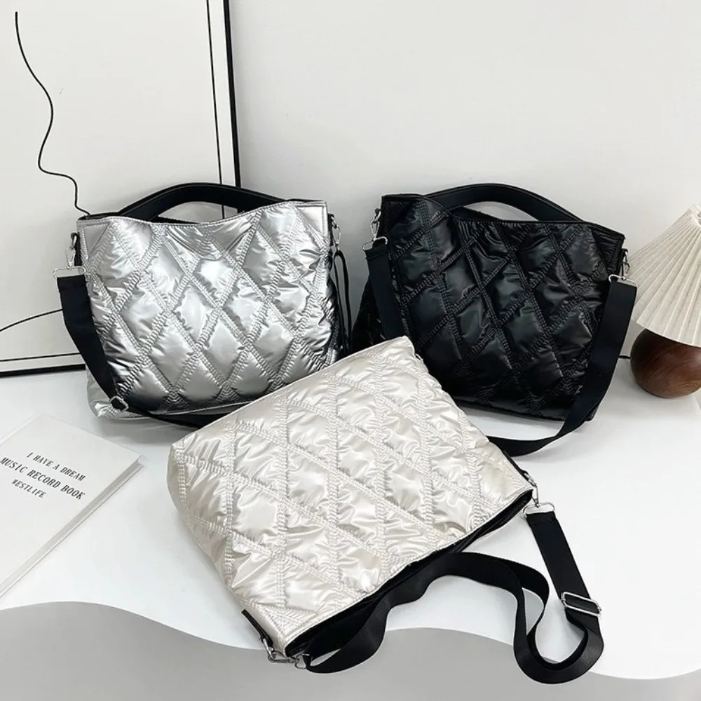 

Soft Handle Large Capacity Commuting Handbags Embroidered Roomy Storage Puffer Rhombus Shoulder Bag Solid Color Wear Resistant