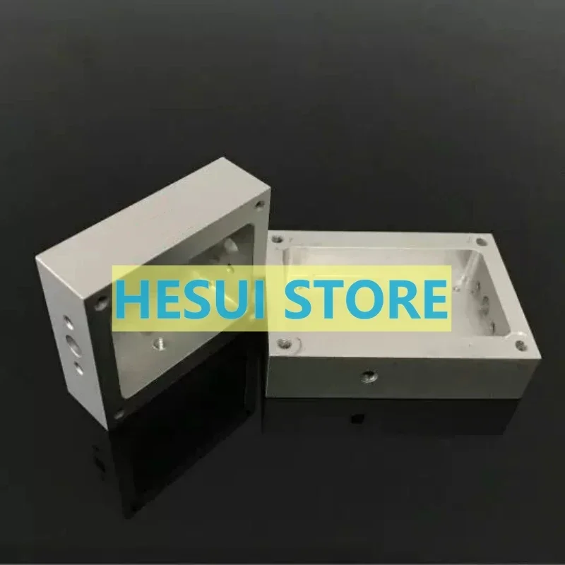 

Обрабатывающий центр с ЧПУ, оборудование для обработки алюминиевого сплава, опрыскивание оборудования