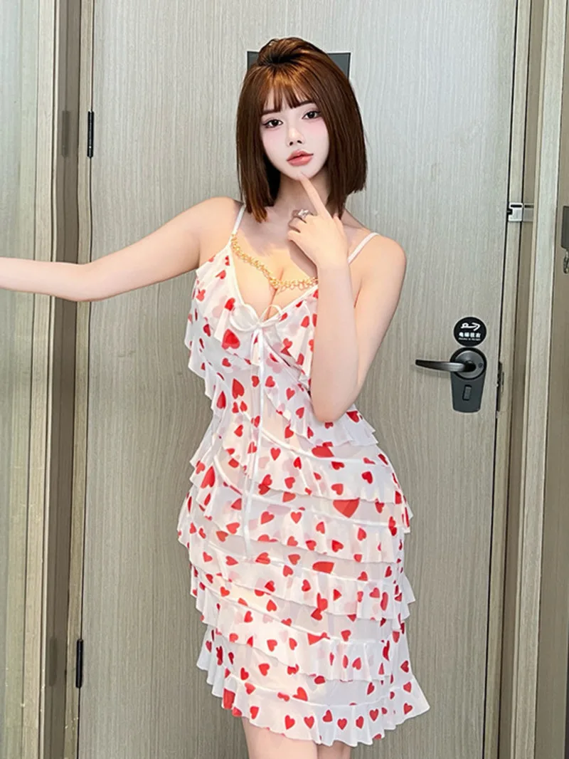 ชุดเดรสสั้นสายเดี่ยวผ้าซีทรูแต่งระบายเซ็กซี่ ประดับด้วยโซ่โลหะและไข่มุก ทรงเข้ารูป ใส่สบายผิว ชุดนอนเปิดหลัง 56GH