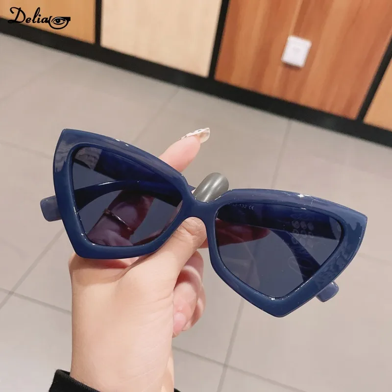 2024 New Cat Eye Sunglass Trendy Female Eyewear Luxury Brand Designer Popular Women Travelling Sun Shades Glasse