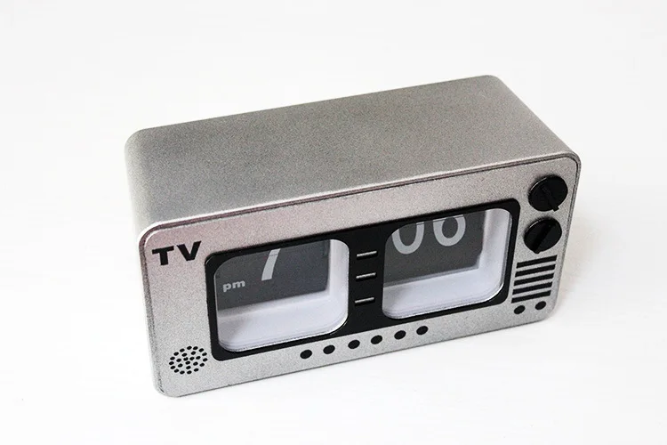 Vintage TV Flip Clock - Retro Industrial Wall/Desk Clock, Auto-Flip Mechanism, Unique Silent Timepiece for Home & Office Decor