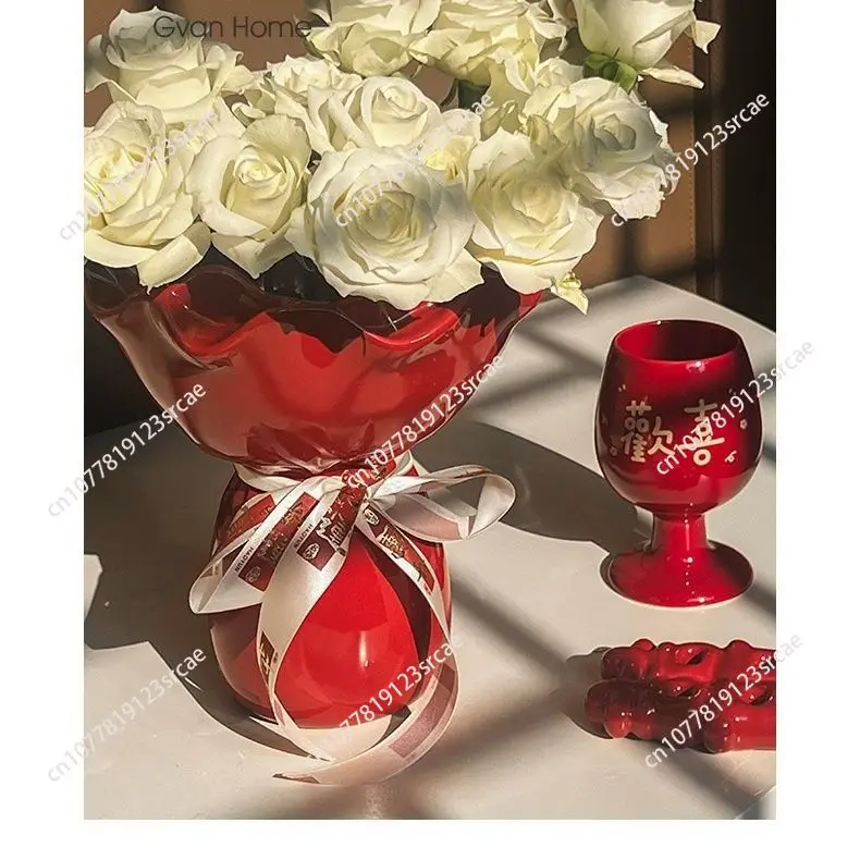 

high-end decorative gift flower arrangement emotional stability vase New home living room ceramic small vase ornament wedding
