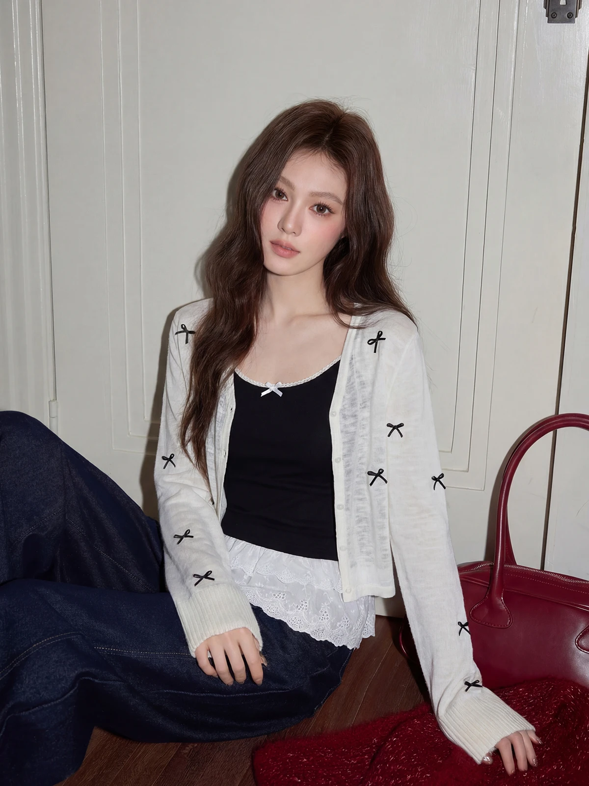 

Корейский стиль: летний комплект из двух предметов для женщин – черный топ-жилет с кружевной отделкой и защитой от солнца, дышащий, с обычными рукавами