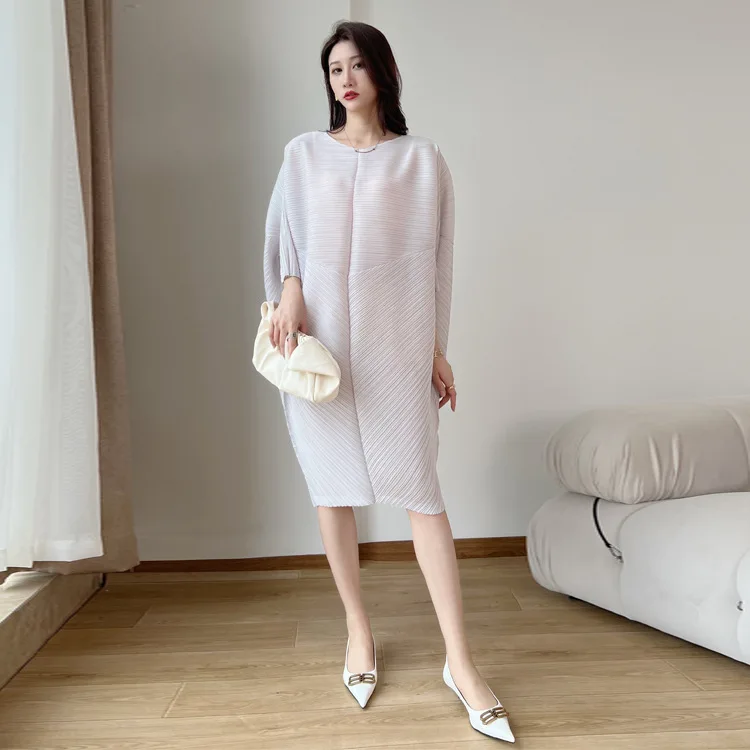 

Pleated Fashion Casual Bat Sleeve Patchwork Women's Dresses 2025 Summer New Loose Large Size Long Sleeve Solid Colour Dresses
