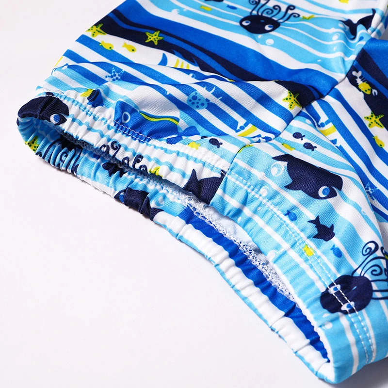 Pantalones cortos y bañadores para niños, traje de baño de playa, dibujos animados, se envía al azar, diferentes estilos