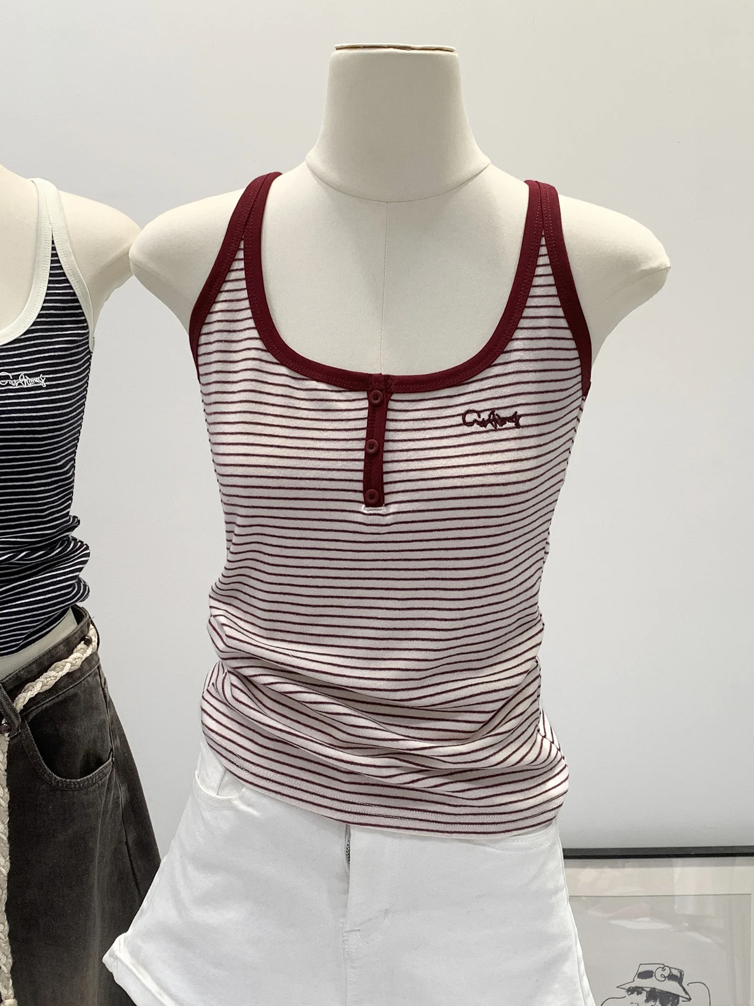 

Unique Street Style Embroidered Color Block Stripe Design Women's Vest Summer New Fashion Cotton Breathable Slim Fit Top