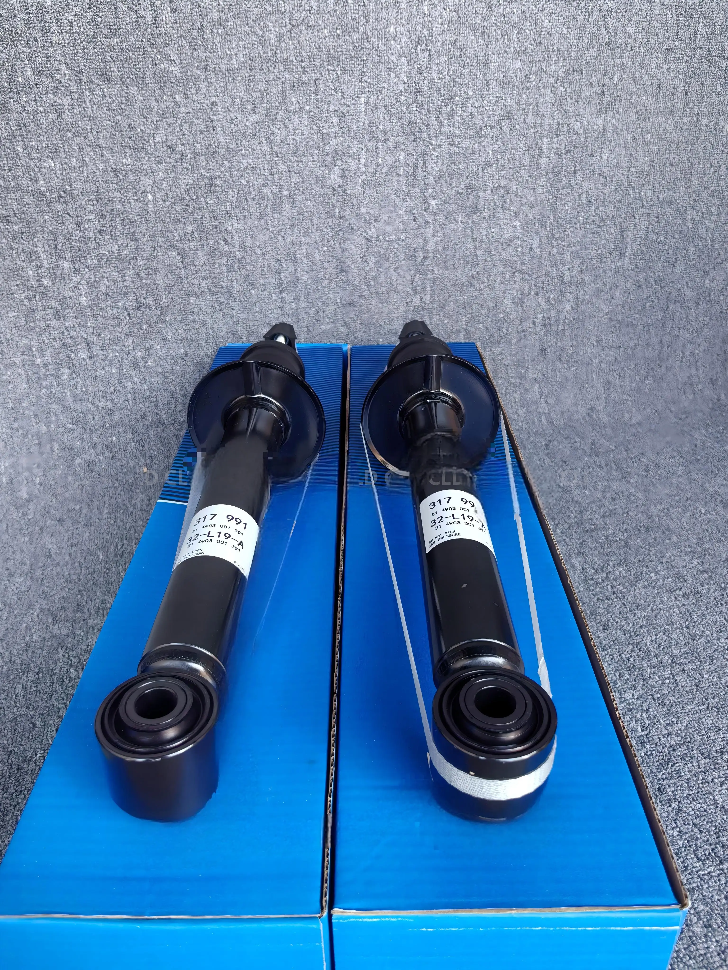 33526866656 33526866615 Rear Shock Absorbers For BMW 5 Series G30 F90 G38 518d 520d 525d 530d 540d 530e 520i 530i 540i