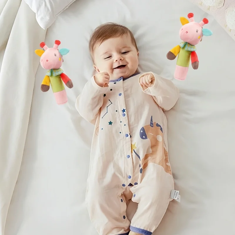 Handgekurbelte Glocken, beruhigende Handtiere, BB-Sticks, Baby-Handpuppen, Spielzeug, Hirschenpuppen für Neugeborene