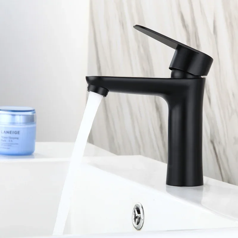 Black Single Handle Bathroom Basin Faucet Cold & Hot Water Mixer Sink Tap High Quality Kitchen Bathroom Accessory