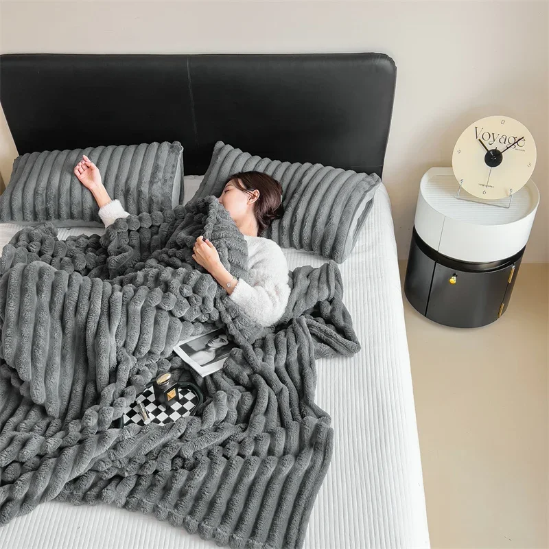 Soft Plush Warm Winter Blanket Carving Thick Cozy Bedspreads and Coverlets for Bed Sofa Throw Blanket Single Couple Size