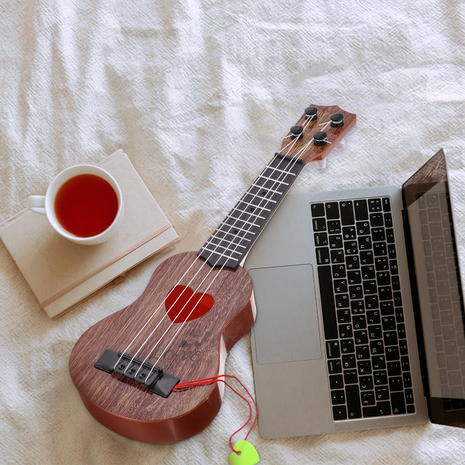1 szt. Ukulele dla dzieci, wysokiej jakości instrument muzyczny, jaskrawe kolory, zabawka edukacyjna, stymuluje wyobraźnię, do użytku wewnątrz i na zewnątrz.