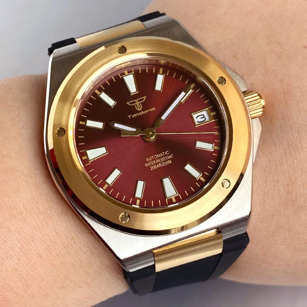 

Tandorio 200M Дайвинг 40 мм Стальной двухцветный золотой корпус NH35 Автоматические мужские часы с сапфировым стеклом Дата Люм Бизнес Наручные часы Часы для дайвинга