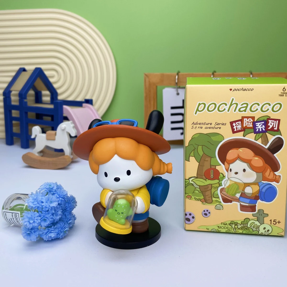 Sanrio Pochacco Adventure Series figura de arrastre adorno de mesa decoración de juego de moda regalo muñeca de cumpleaños caja ciega