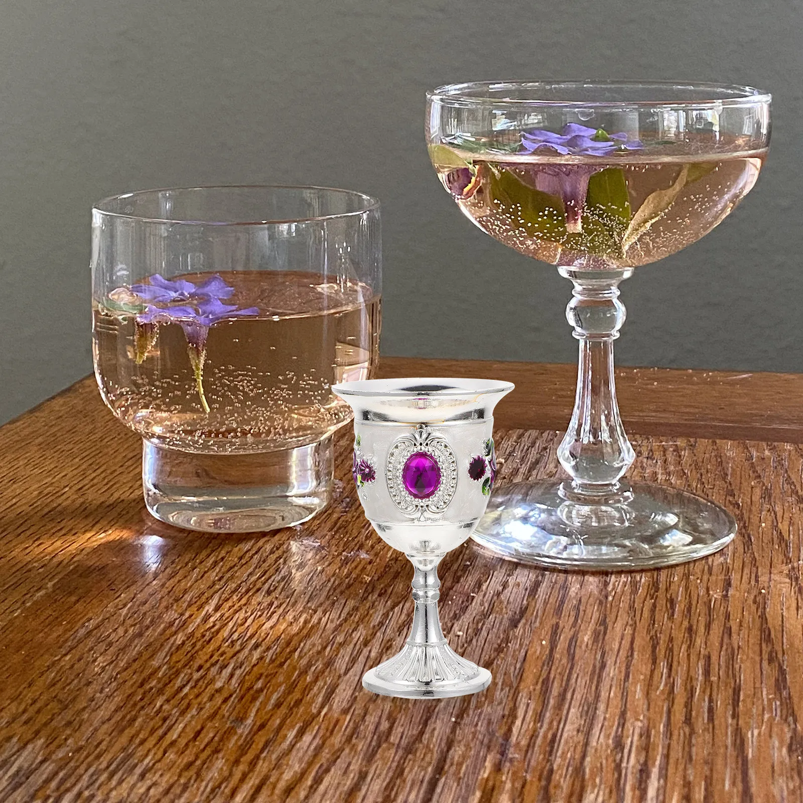 

Retro Style Goblet Premium Wine Cup Exquisite Pattern Home Bar Restaurant Use European Drinking Cup Decoration