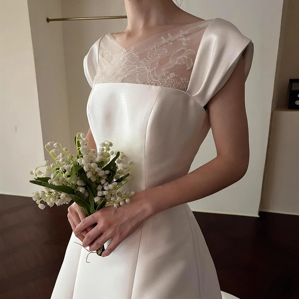 

Elegant Classic A-line Wedding Dress Scoop Lace Appliques Satin Princess Bridal Gowns Bride Dresses Vestidos De Noiva