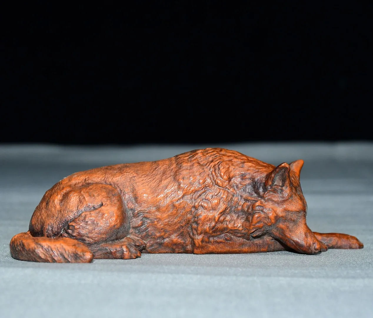 Exquisite Small Leaf boxwood Small Wolf Dog Home Desktop Decoration Landscape Small Ornament
