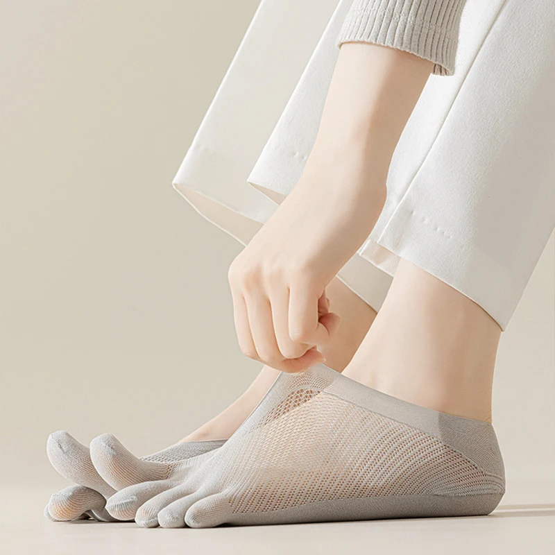 5 Pairs Women\'s Five Finger Socks Breathable Comfortable Silicone Non-slip Boat Sock Solid color Ultra-thin girls Solid Toe Sox