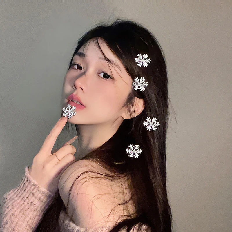 

Snowflake Rhinestone Silver Hairpin Women's Atmospheric Decoration Duckbill Clip Delicate Hair Accessory