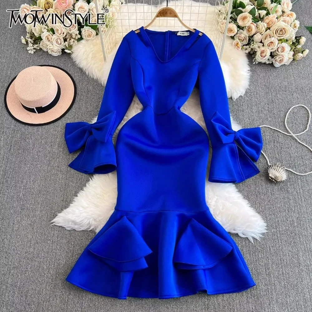 

TWOTWINSTYLE Solid Spliced Ruffles Dress For Women V Neck Long Sleeve Patchwork Bowknot Party Dresses Female Fashion KDR521987