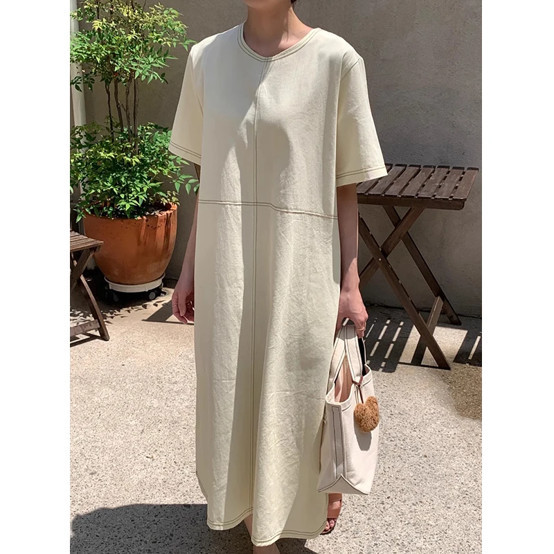 レトロなラウンドネック刺繍デザインルーズカジュアルコットンリネン半袖レディースドレス夏のシックなスタイル快適なロングドレス