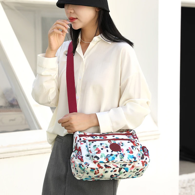 Hot sale product Multi-pocket Shoulder bag for Women Printing Female Messenger Bag Ladies Nylon Travel portable CrossBody Bag