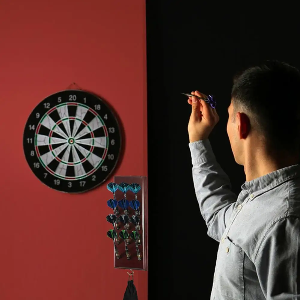 Kompaktowy organizer na rzutki Drewniany uchwyt na rzutki montowany na ścianie z metalowym haczykiem Stojak na akcesoria do przechowywania 12 stalowych/miękkich końcówek