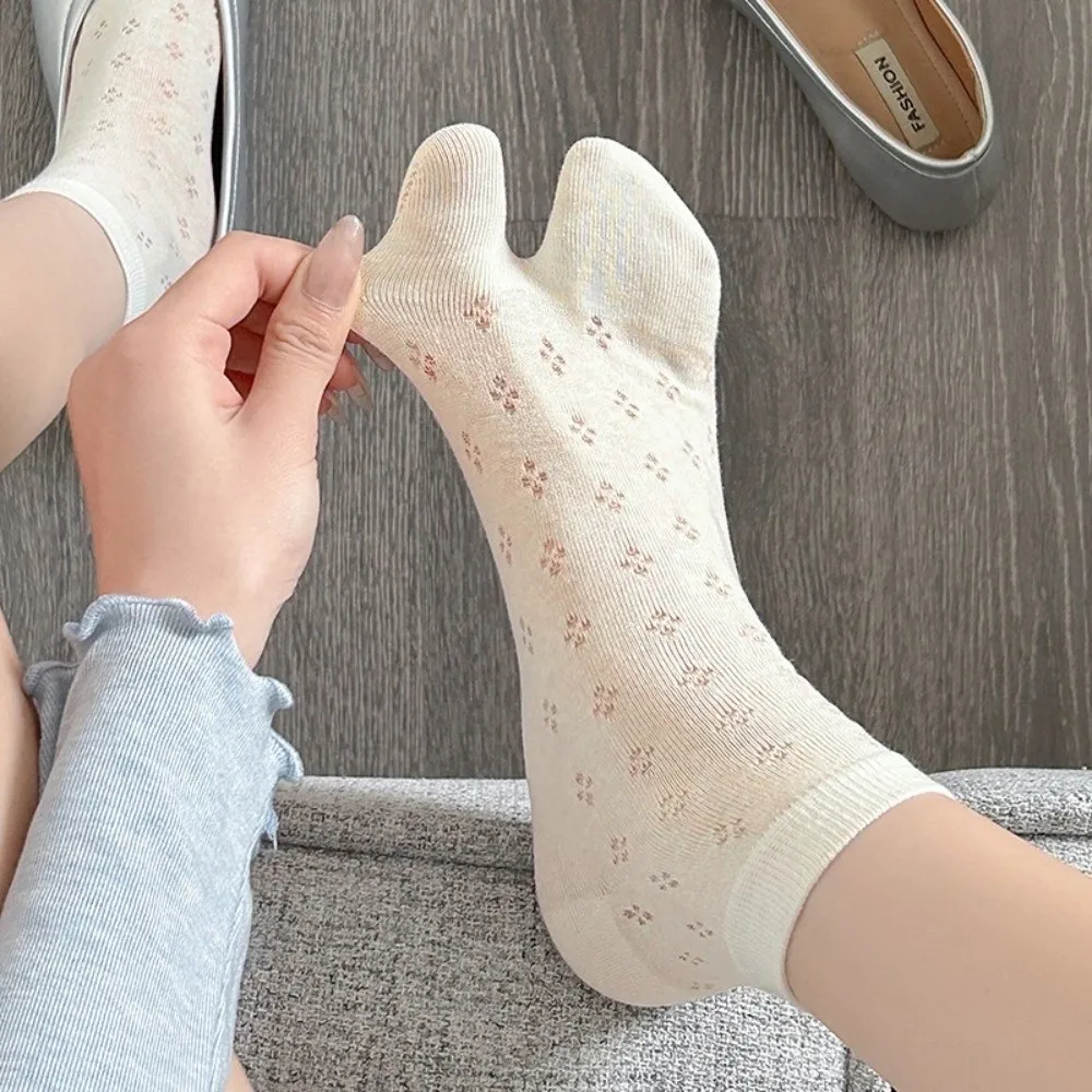 1Pair New Two Toe Toe Socks Cotton Separate Fingers Tabi Socks Thin Material Breathable Hollow Out Socks Summer Season