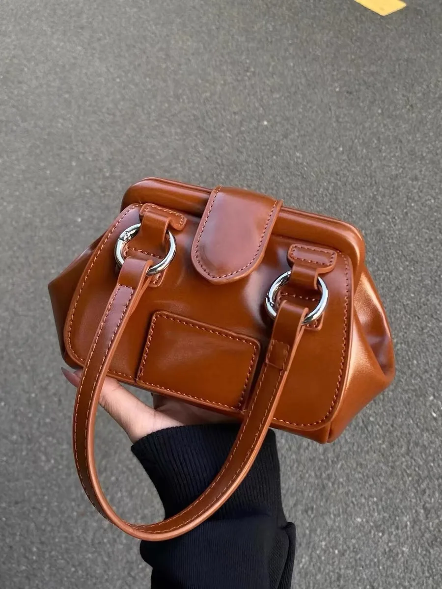 

GUMUNI Fashionable Retro Bowling Handbag Crossbody Bag Stylish Versatile Handheld Bag British Style Single Strap Square Shape