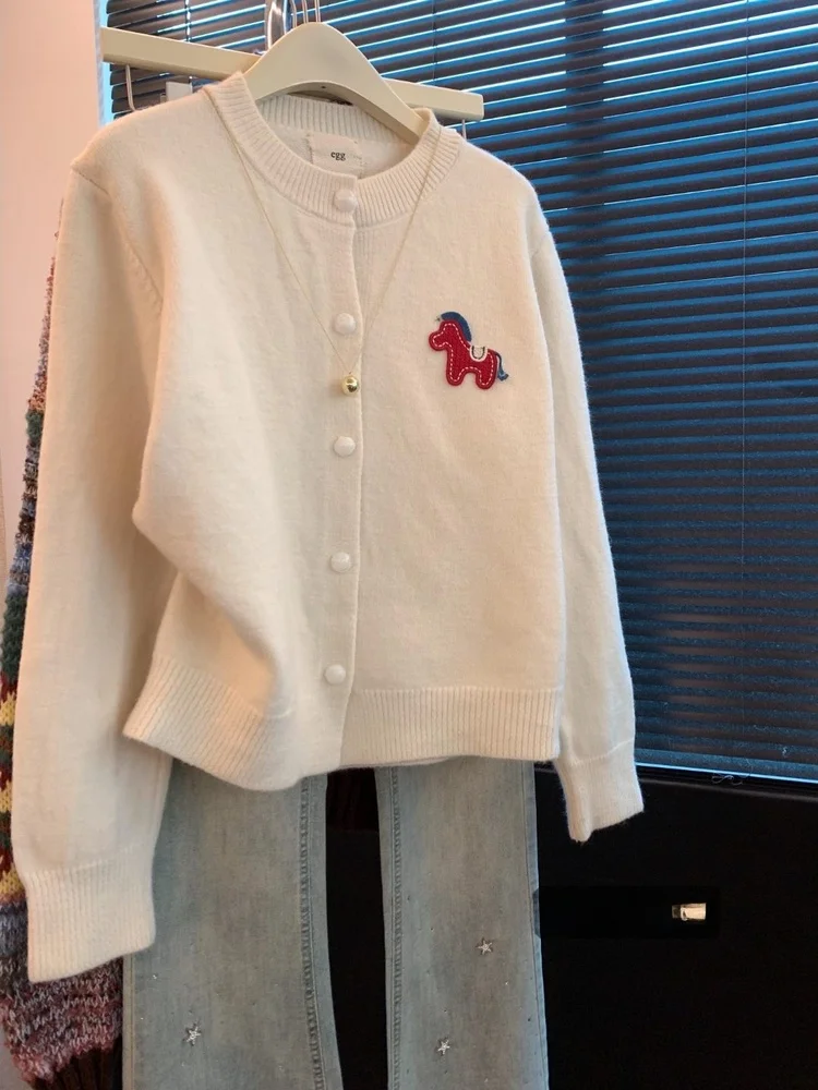 

Новинка! Вязаный свитер-кардиган с вышивкой для женщин: весенний, уютный, мягкий, с круглым вырезом, длинными рукавами, в стиле оверсайз.