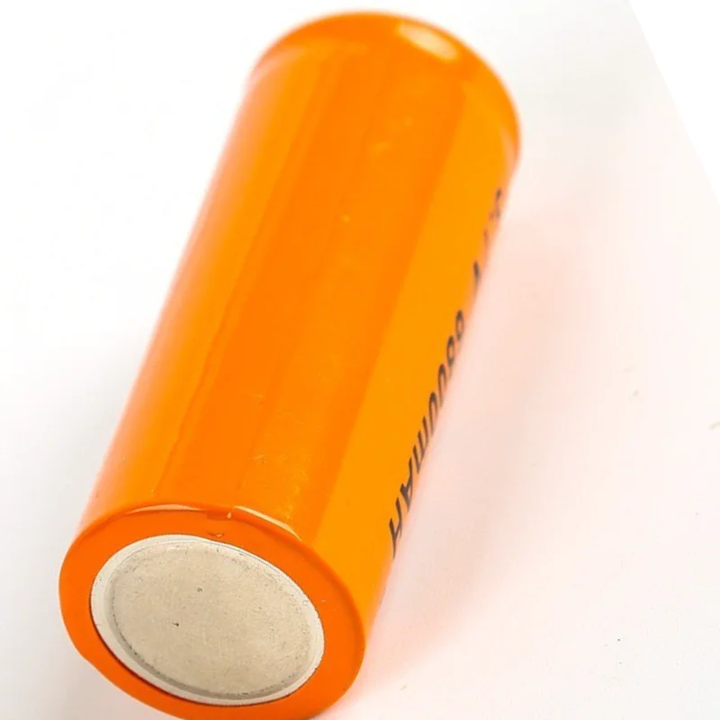 بطارية ليثيوم أيون مسطحة بقدرة 6800 مللي أمبير في الساعة 126650 للإلكترونيات الرقمية بطارية ليثيوم قابلة لإعادة الشحن مع طاقة تجارية محايدة